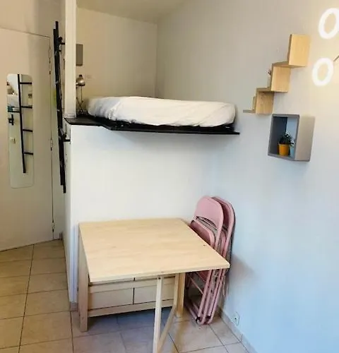 Marais Square Du Temple Parking *